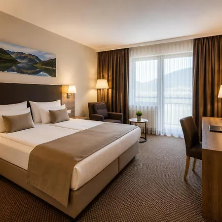 Hotel M K